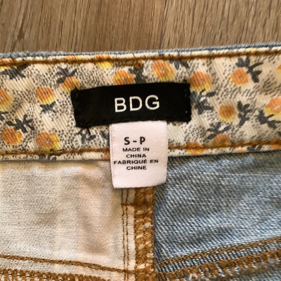 Vintage jean skirt! - Picture 3 of 3